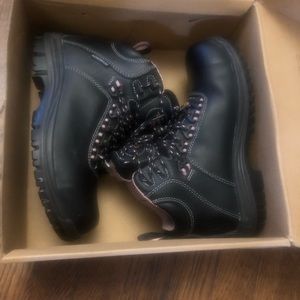 Avenger women’s working boots